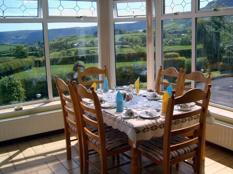 Garron View Bed & Breakfast Cushendall Eksteriør bilde